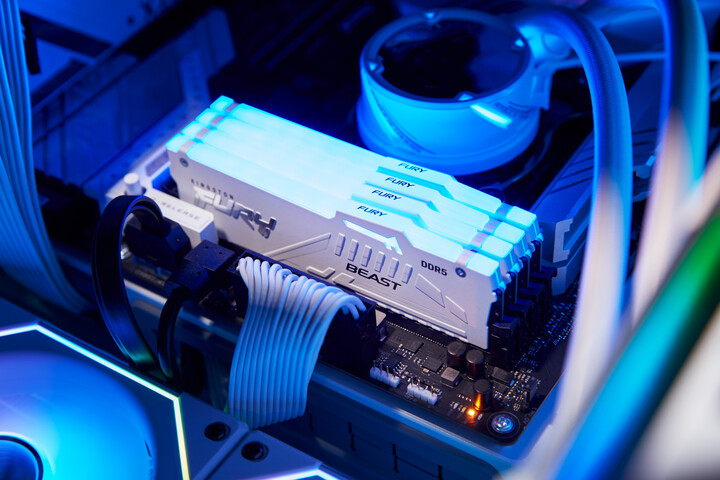 Modul i memories Kingston Fury Beast White RGB 32GB DDR5 6000 CL36, AMD EXPO