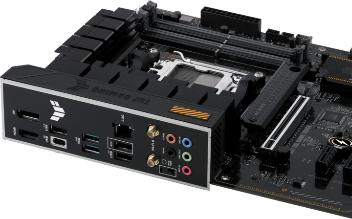 Pllakë amë ASUS TUF GAMING A620-PRO WIFI - AMD A620 3
