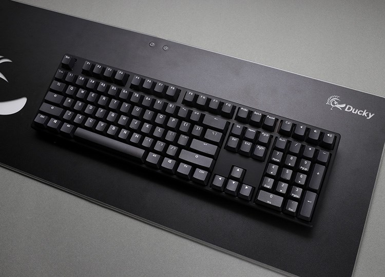 Tastierë lojërash Ducky Origin, Cherry MX-Speed-Silver, GER, e zezë