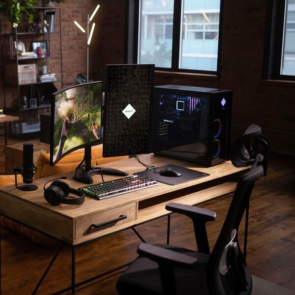 Kompjuter gaming HP OMEN 40L GT21, Ryzen 5 5600G, 16GB RAM, RTX 3060, 1TB, i zi