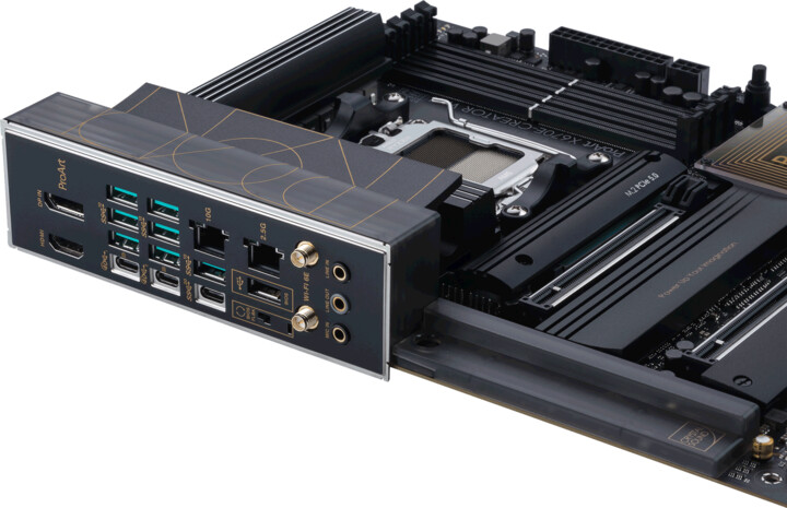 Pllakë amë ASUS ProArt X670E-CREATOR WIFI - AMD X670