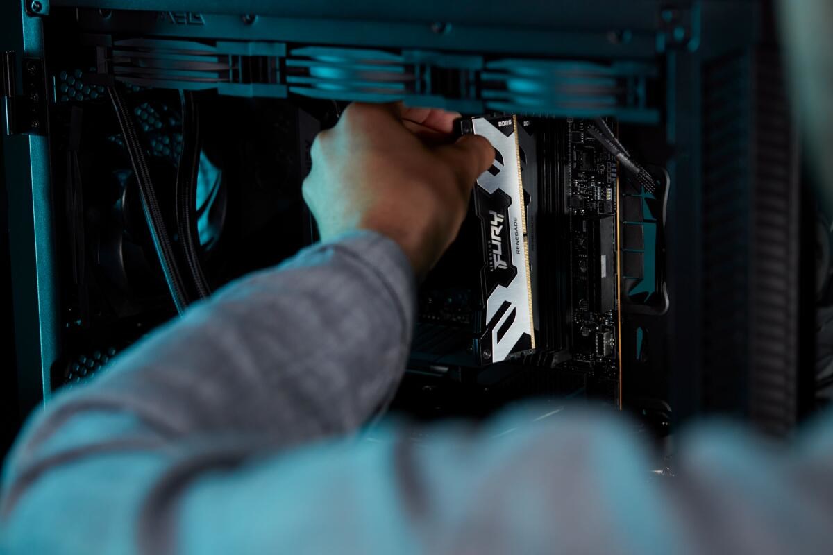 Memorie KINGSTON FURY Renegade DDR5, 48GB, 6400MHz, CL32, e argjendtë/e zezë