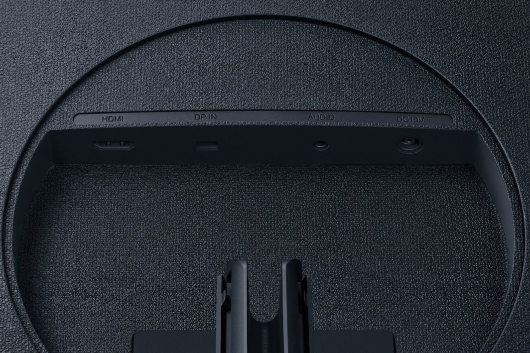 Monitor Samsung UR59C (LU32R590CWPXEN), 31.5", UHD 4K, i zi