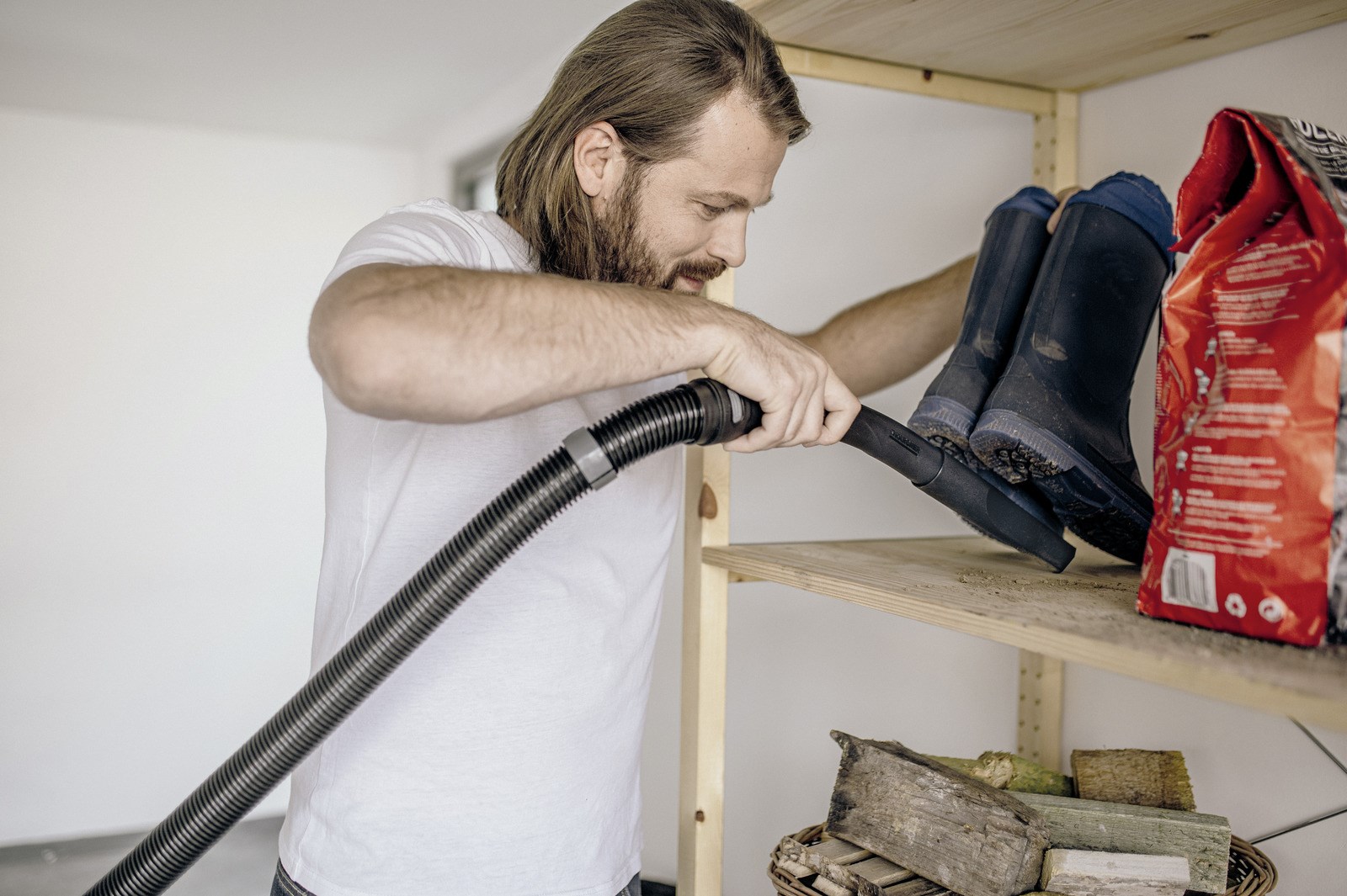 Fshesë me ujë dhe tharje Karcher WD 3 S V 17 4 20, 1000W, depozitë 17L, e verdhë