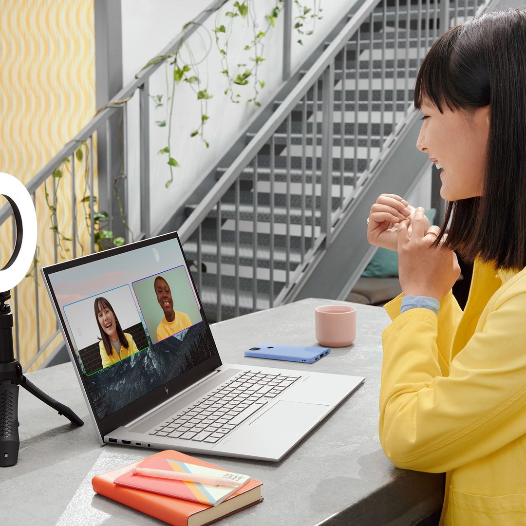 Laptop 2në1 HP ENVY x360 15-ew0013dx, 15.6", Intel Core i5, 16GB RAM, 512GB SSD, i argjendtë