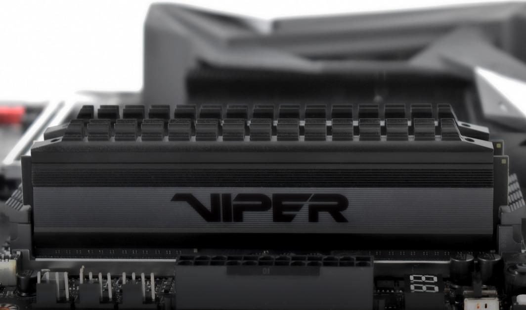 Memorie Patriot Viper 4 BLACKOUT, DDR4, 16 GB, 3200 MHz, CL16, PVB416G320C6K