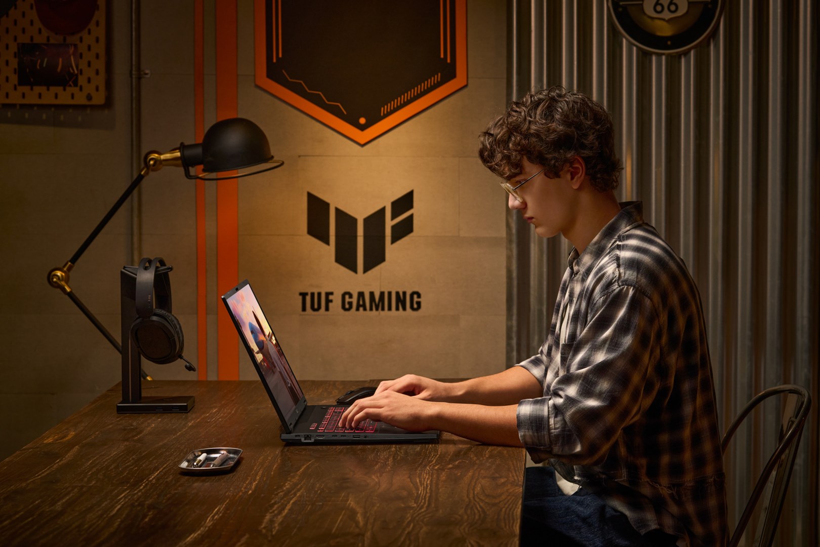 Laptop gaming ASUS TUF Gaming A18 FA808UM S9058, 18", Ryzen 7, RTX, i zi