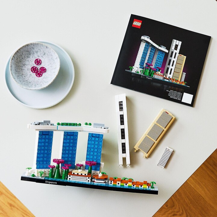 Set lodër LEGO® Architecture 21057 Singapore, 827 pjesë