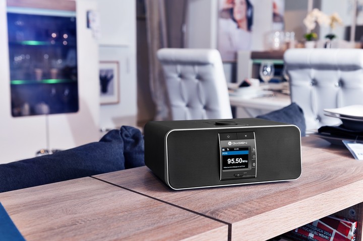 Radio GoGEN IR 167 BTB, e zezë