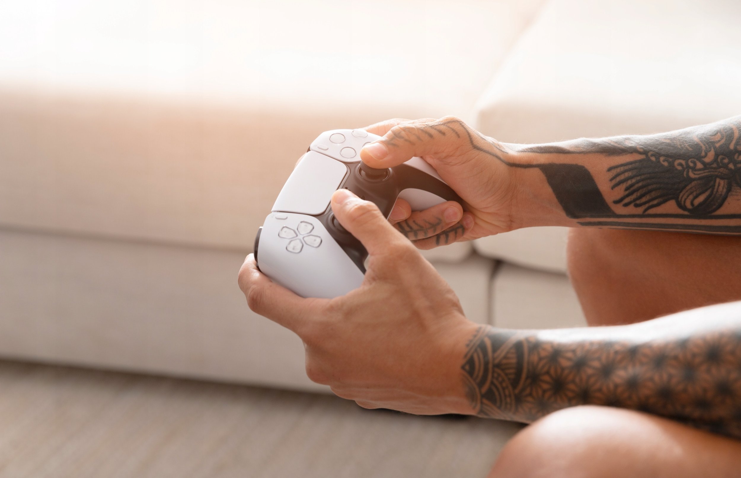 Gamepad pa kabllo, kontrollor wireless, i bardhë