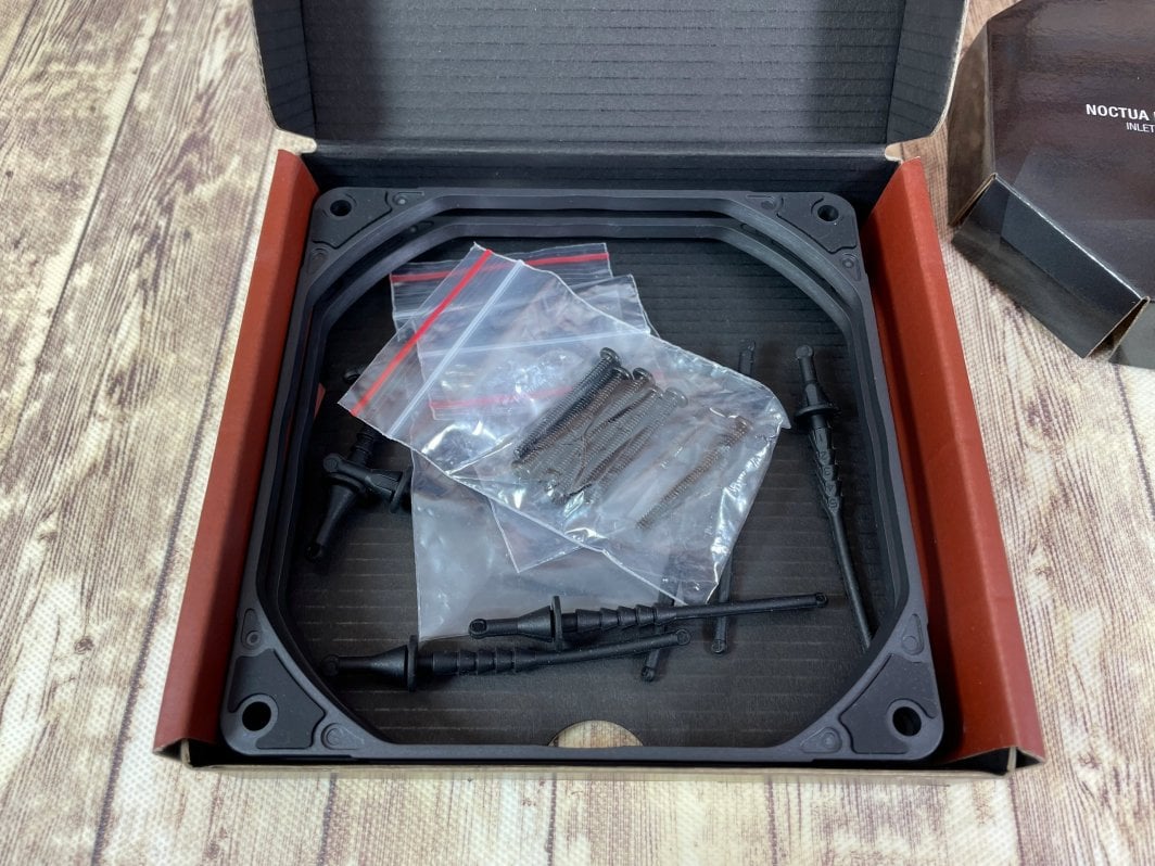 Дистанцери за вентилатори Noctua NA-IS1-14 Sx2, сет 2 парчиња, 140mm, црна
