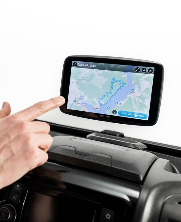 Navigues makine TomTom GO Camper Max