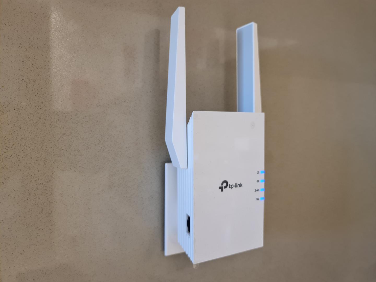 Zgjerues Wi-Fi TP-Link AX1800, Wi-Fi 6, OneMesh, i bardhë