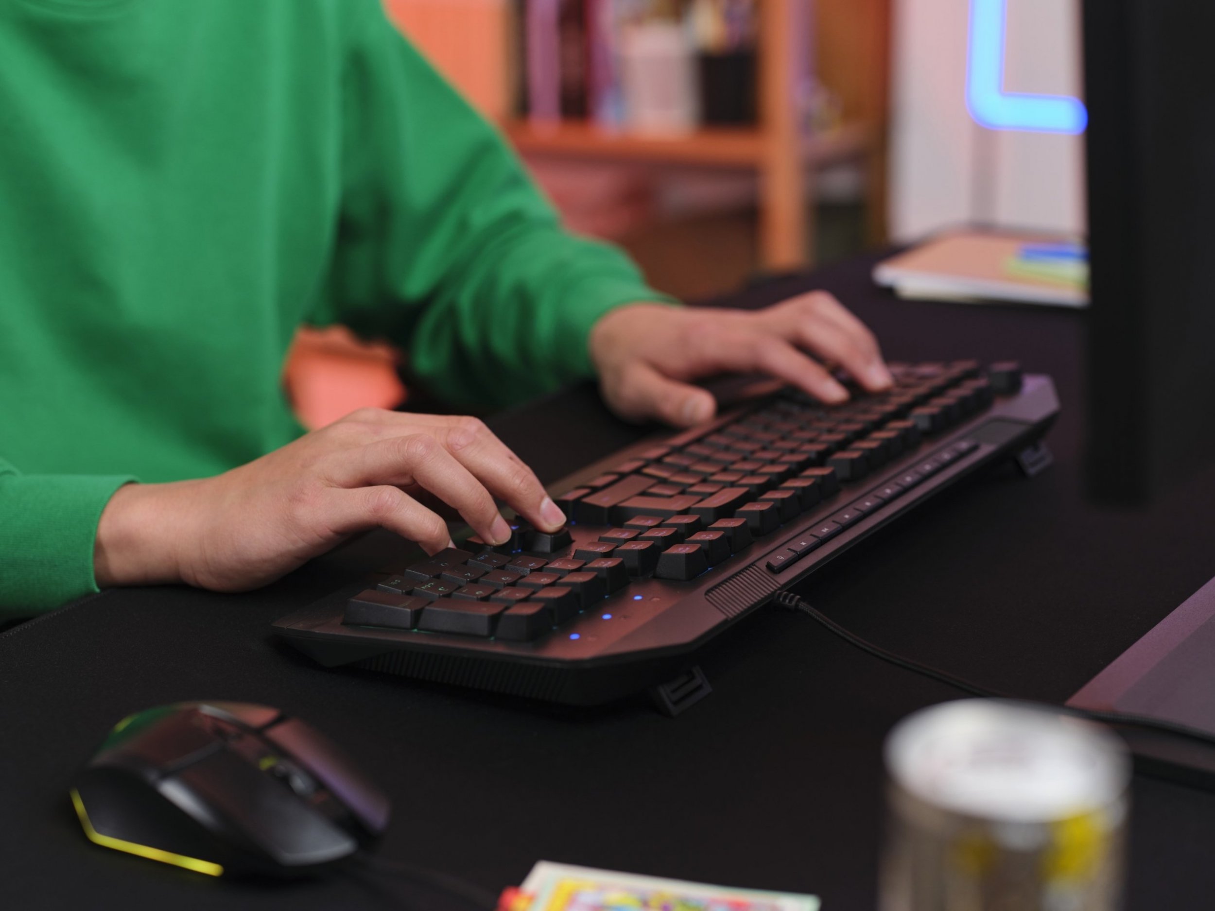 Tastierë gaming Trust GXT 836 Evocx, RGB, me kabllo, e zezë