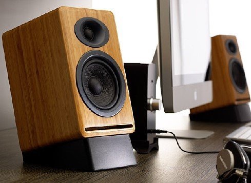 Bokse pasive AudioEngine P4, kompakte, dru bambu, ngjyrë natyrale