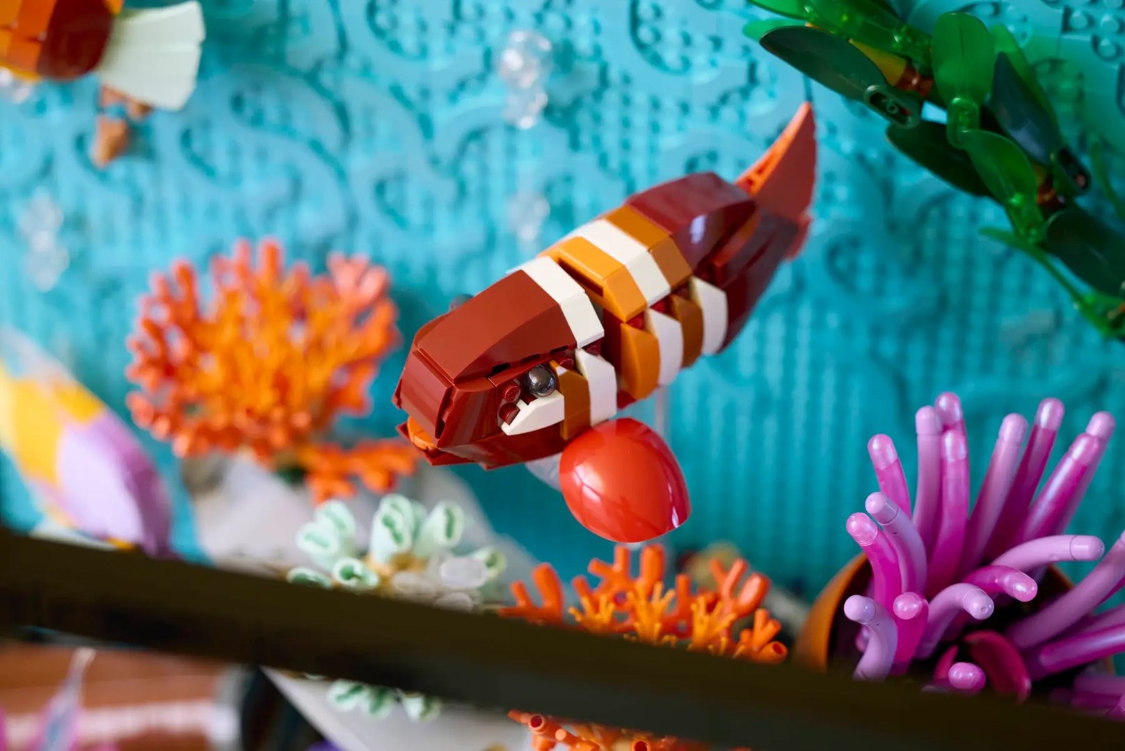 Set ndërtimi dekorativ Tropical Aquarium, model akuarium tropikal, shumëngjyrësh