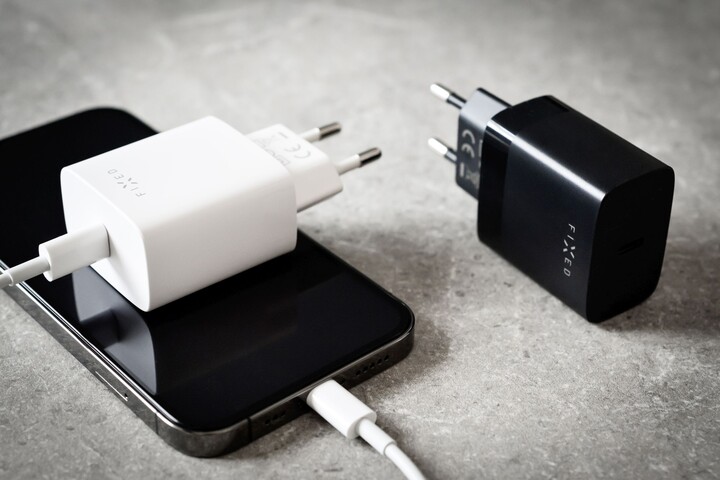 Karikues FIXED me USB-C, PD, 20W, i zi