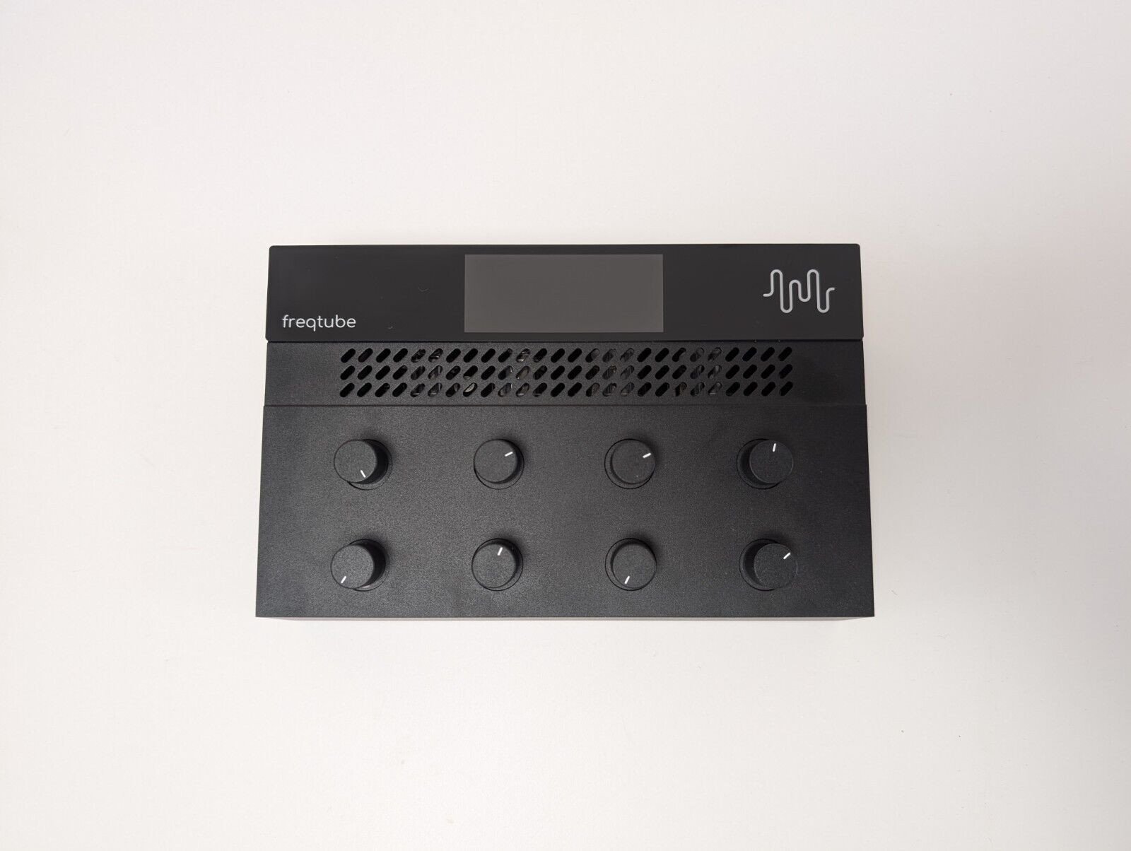 Procesor audio Freqport FPT-1, 4 kanale analoge me tuba, deri 192 kHz, i zi