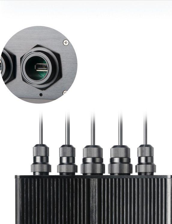 Kasë Akasa Pascal PX, NUC