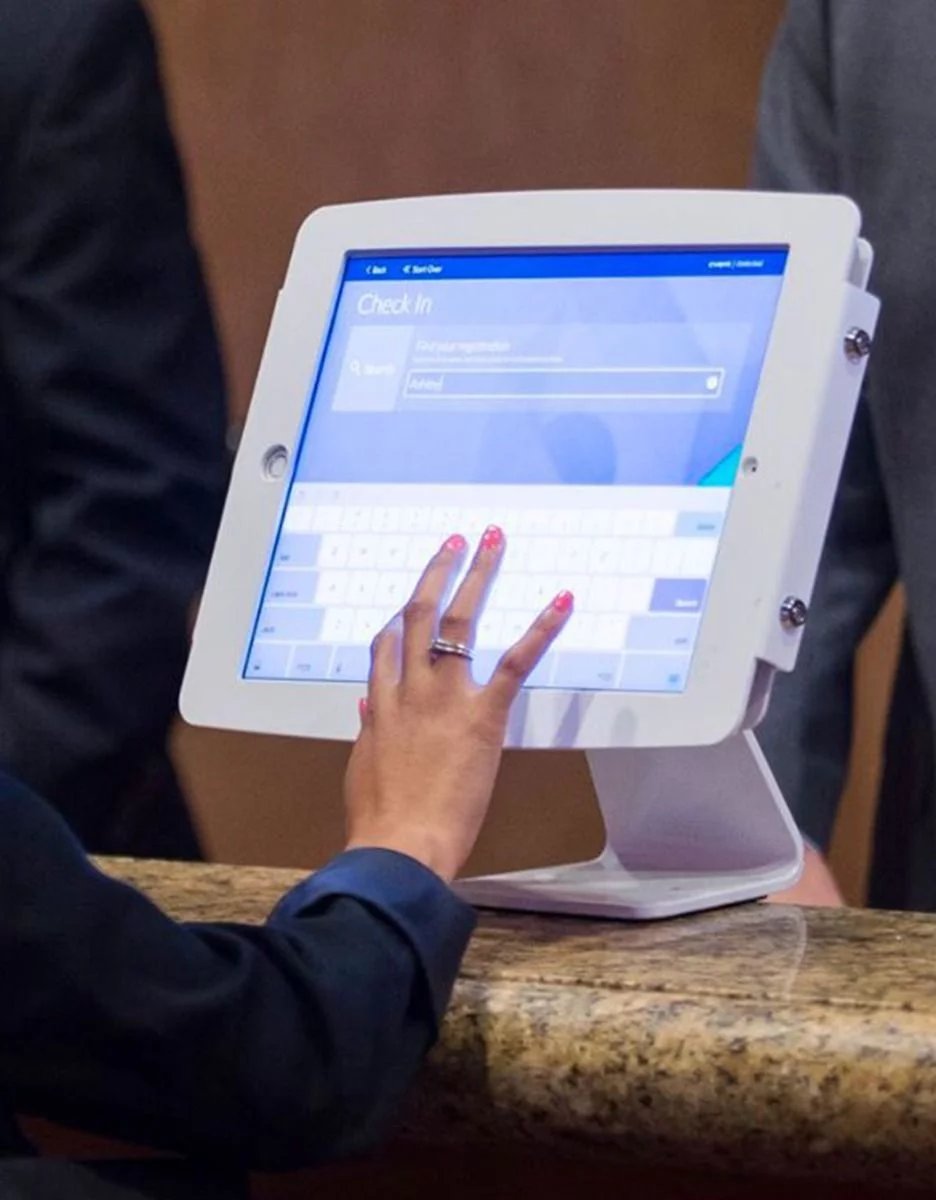 Kioskë sigurie Compulocks Space Enclosure, për iPad Mini 8.3", AV Conference Room Capsule, e zezë