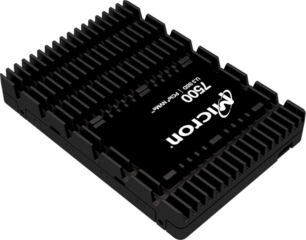 Внатрешен SSD Crucial 7500 PRO, 1.92TB, U.3 NVMe 4.0 x4