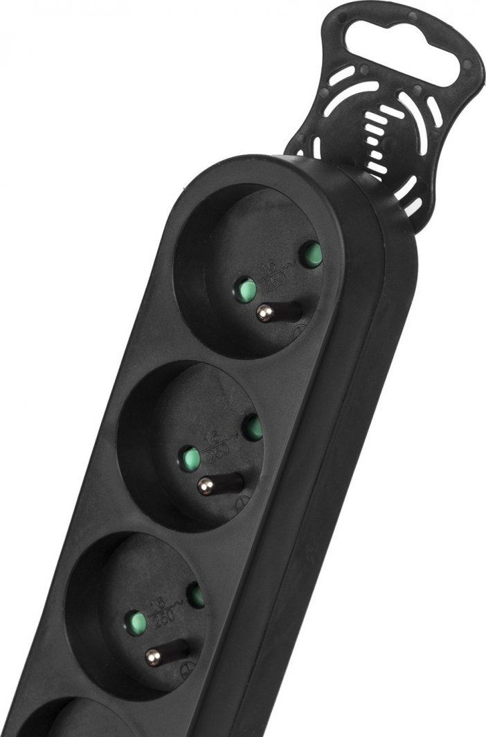 Shirit rryme Maclean Energy MCE180, 4 presa, kabllo 1.4 m, i zi