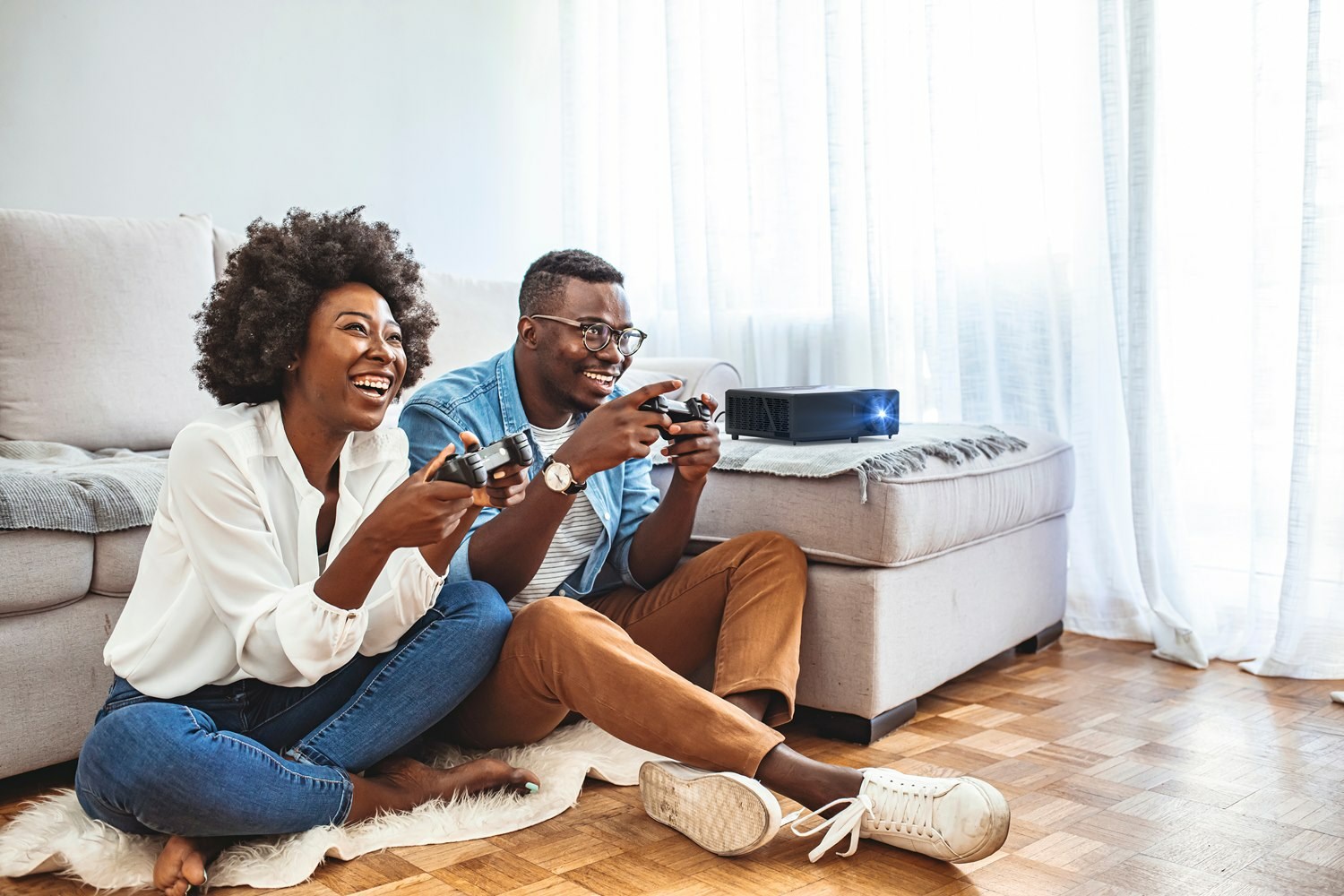 Projektor Optoma UHZ55, 4K UHD laser, i zi