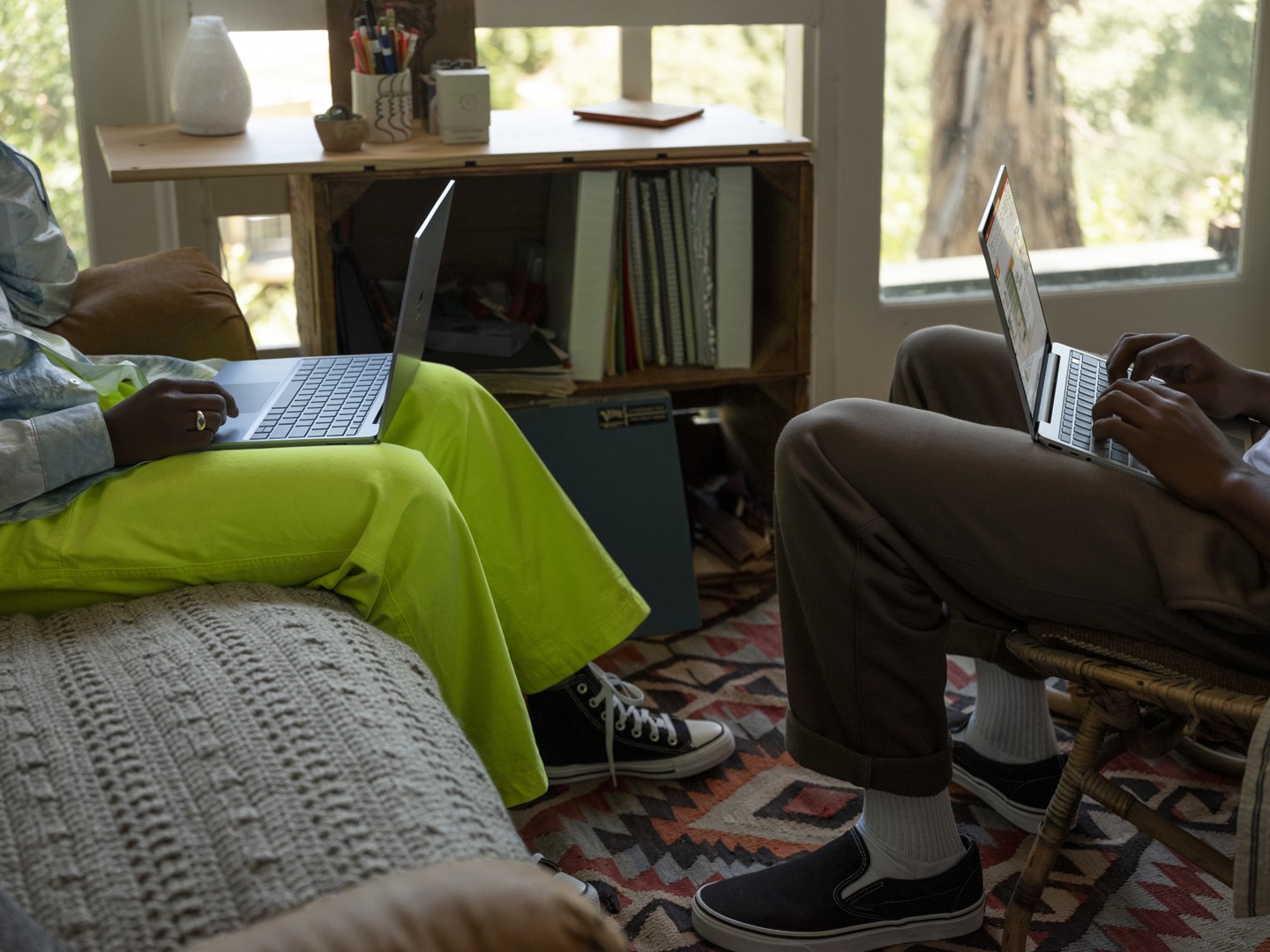 Laptop Microsoft Surface Go, 12.4" Touchscreen, Intel Core i5 1035G1, 8 GB RAM, 256 GB SSD, platinum