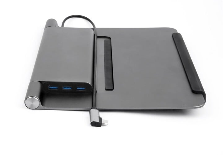 Mbajtëse laptopi Acer me stacion docking 5në1 USB-C, e argjendtë