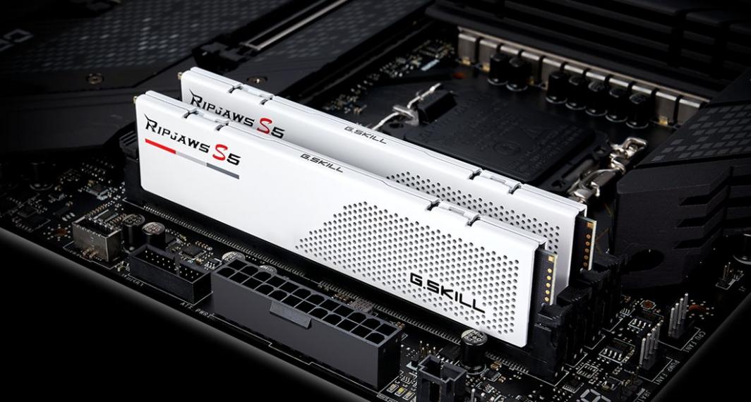 Memorie G.Skill Ripjaws S5, DDR5, 32 GB, 6000 MHz, CL32, F5-6000J3238F16GX2-RS5W