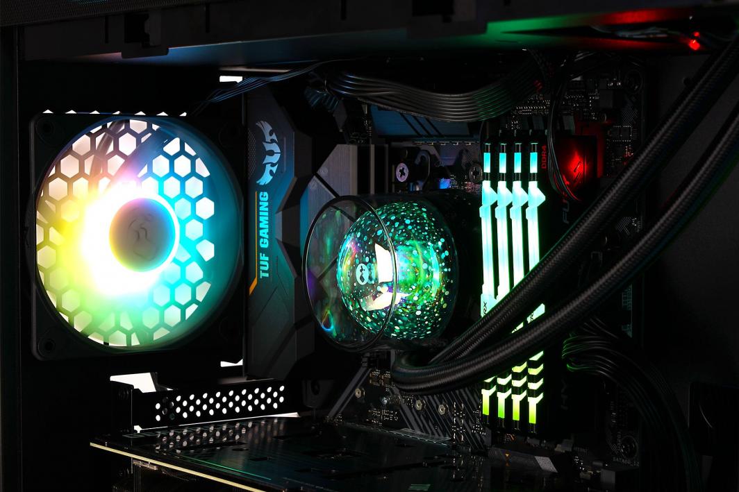 Kasë In Win 515, Midi Tower