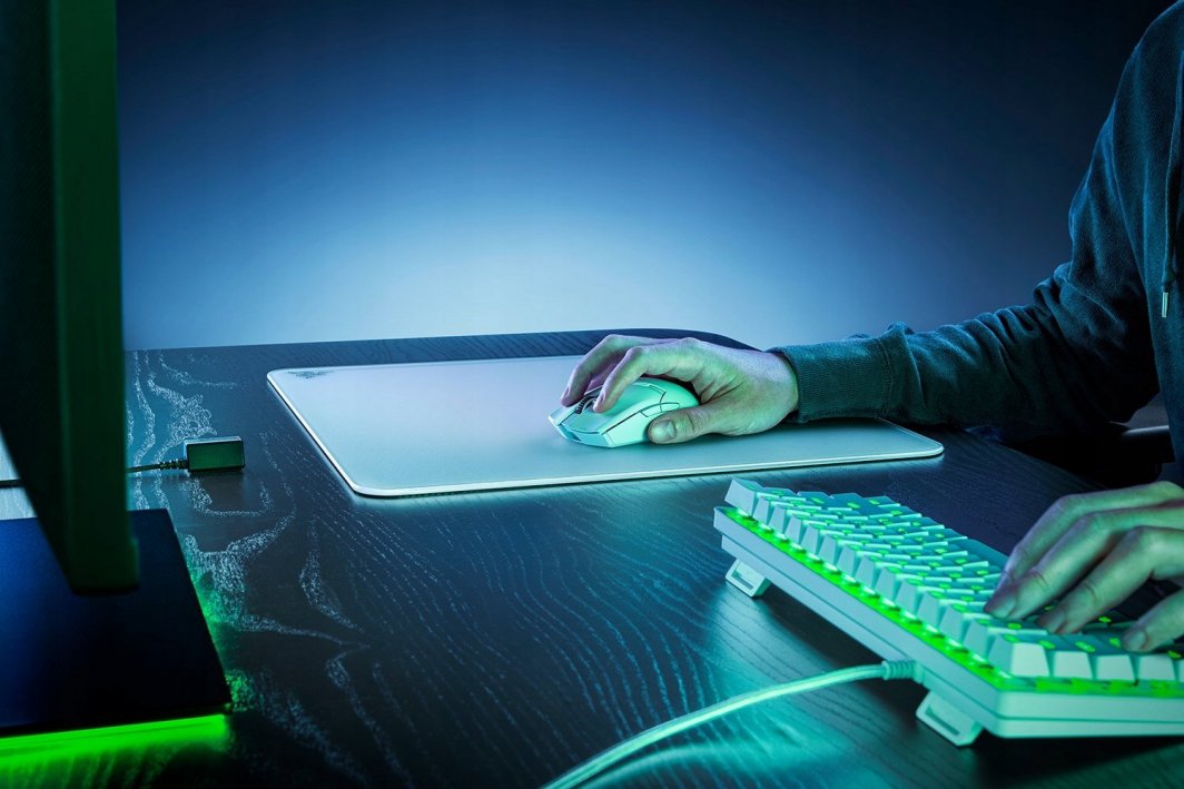 Mauspad Razer Atlas, i bardhë