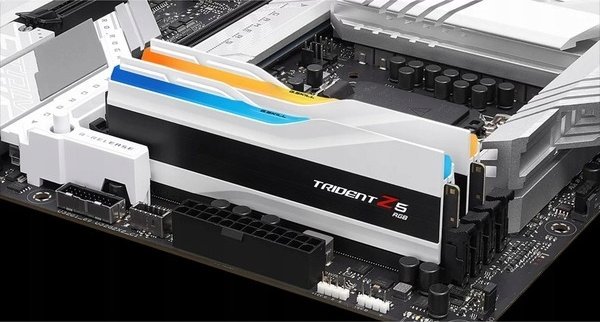 Memorie RAM G.Skill Trident Z5 RGB, 32GB DDR5, 2 x 16GB, e zezë