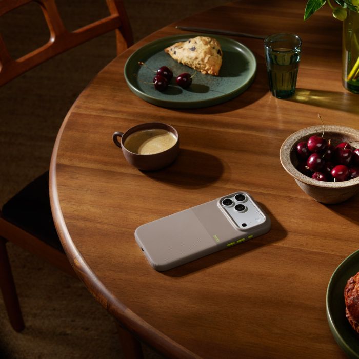 Beats iPhone 17 Pro Max Rugged Case with MagSafe and Camera Control, Alpine Gray