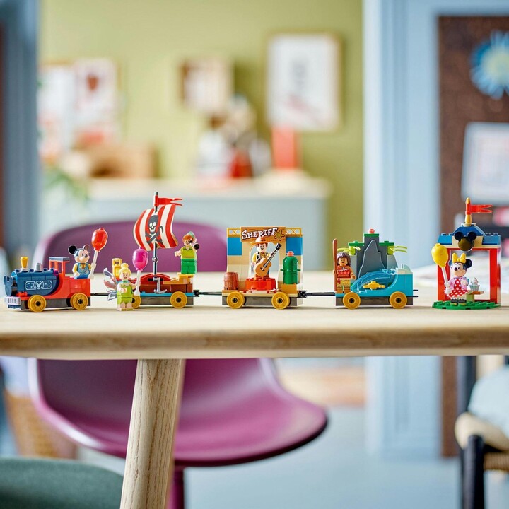Set LEGO® I Disney 43212 Disney Festive Train, 200 pjesë