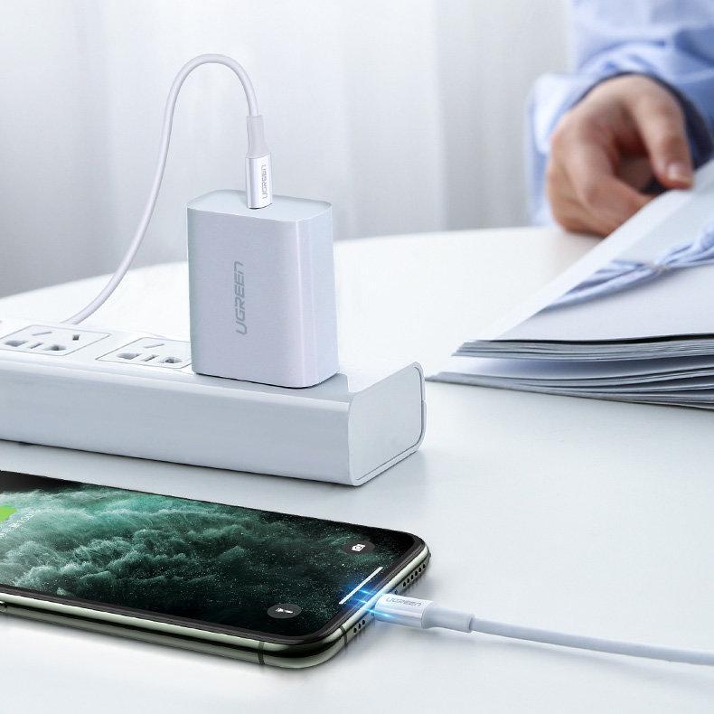 Kabllo karikimi Ugreen US171, USB C në Lightning, 1.5m, e bardhë