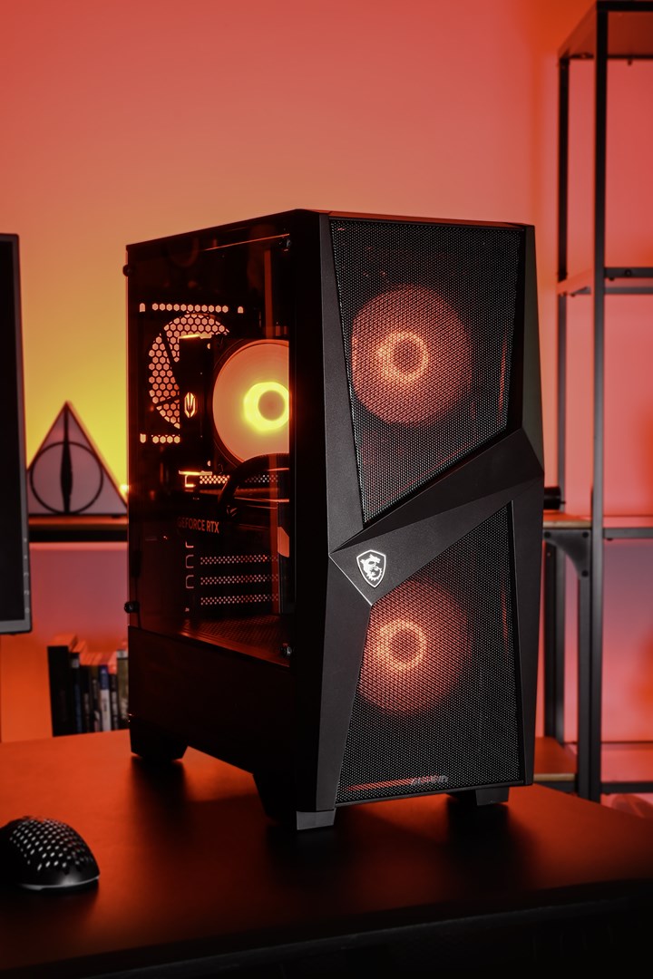 Kompjuter gaming Actina 5901443421672, AMD Ryzen 7 7700, 32GB RAM, 1TB SSD, GeForce RTX 5060 Ti, i zi