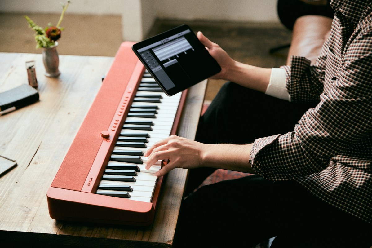 Keyboard Casio Casiotone CTS1, 61 taste, touch sensitive, i kuq