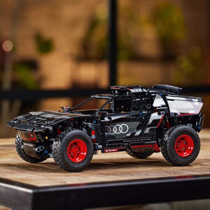 Set LEGO® Technic 42160 Audi RS Q e-tron, 914 copë