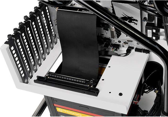 Kabllo zgjeruese Thermaltake (AC-053-CN1OTN-C1), PCIe x16, 0.2 m, e zezë