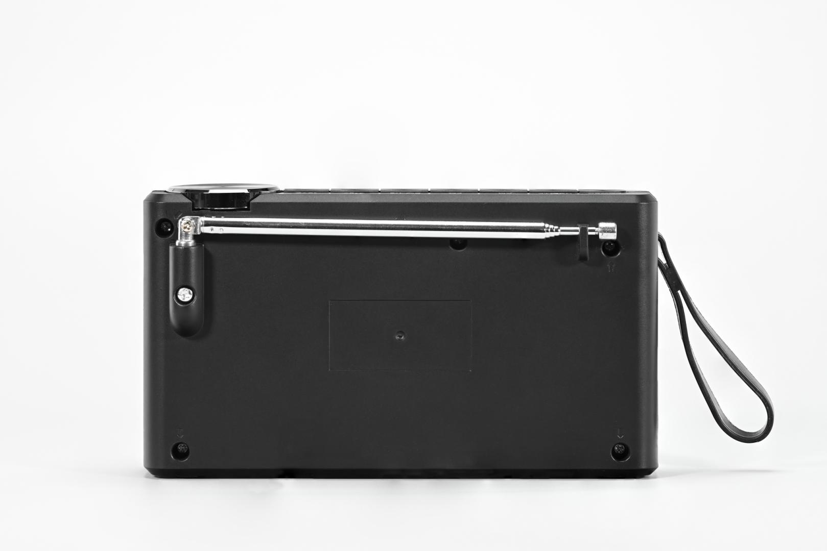 Radio portative Akai APR-600, Bluetooth, AM/FM, e zezë