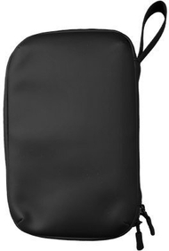 Çantë organizuese Dbramante1928 ICON Tech Organizer Bourbon Black, për laptop dhe aksesorë, blu e zezë