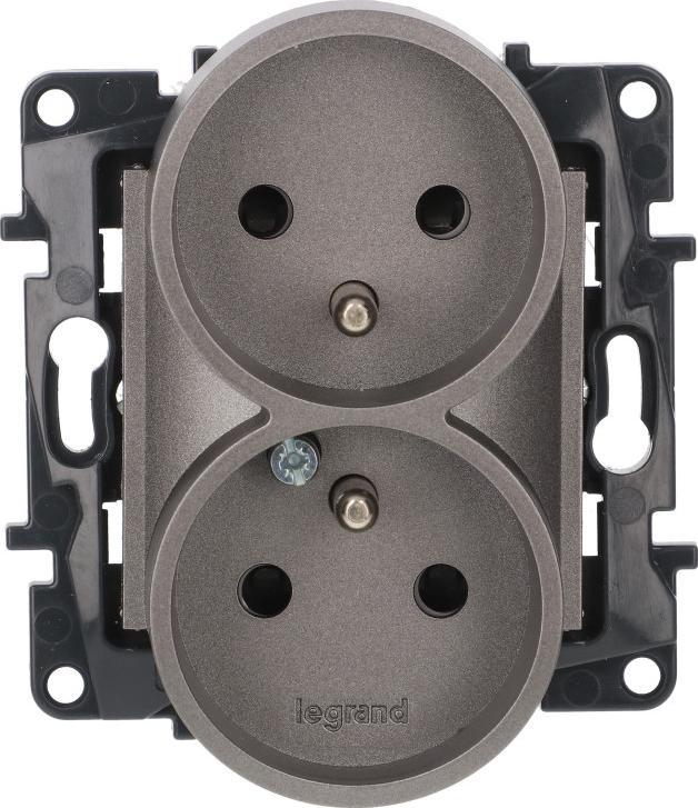 Prizë dyshe Legrand Niloe Step 2x2P+E, 16A, çelik inox