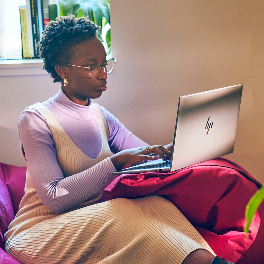 Laptop HP ZBook Firefly, 14", Intel i7-1355U, 16 GB RAM, 1 TB SSD, NVIDIA RTX A500, i argjendtë