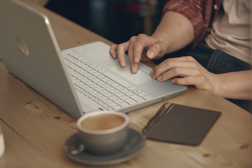 Laptop HP HP 15s-eq3412nw 15.6" 16GB, 15.6", AMD Ryzen 5 5625U, 16 GB RAM, 512 GB SSD, i argjendtë