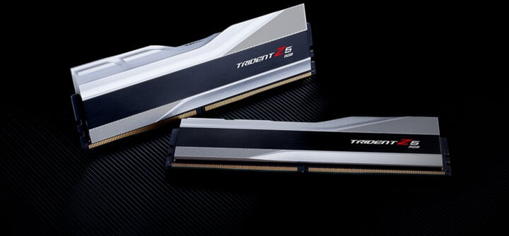 Мемориски модули G.Skill Trident Z5 RGB 32GB (2x16GB) DDR5 5600 CL30, AMD EXPO, сребрена боја