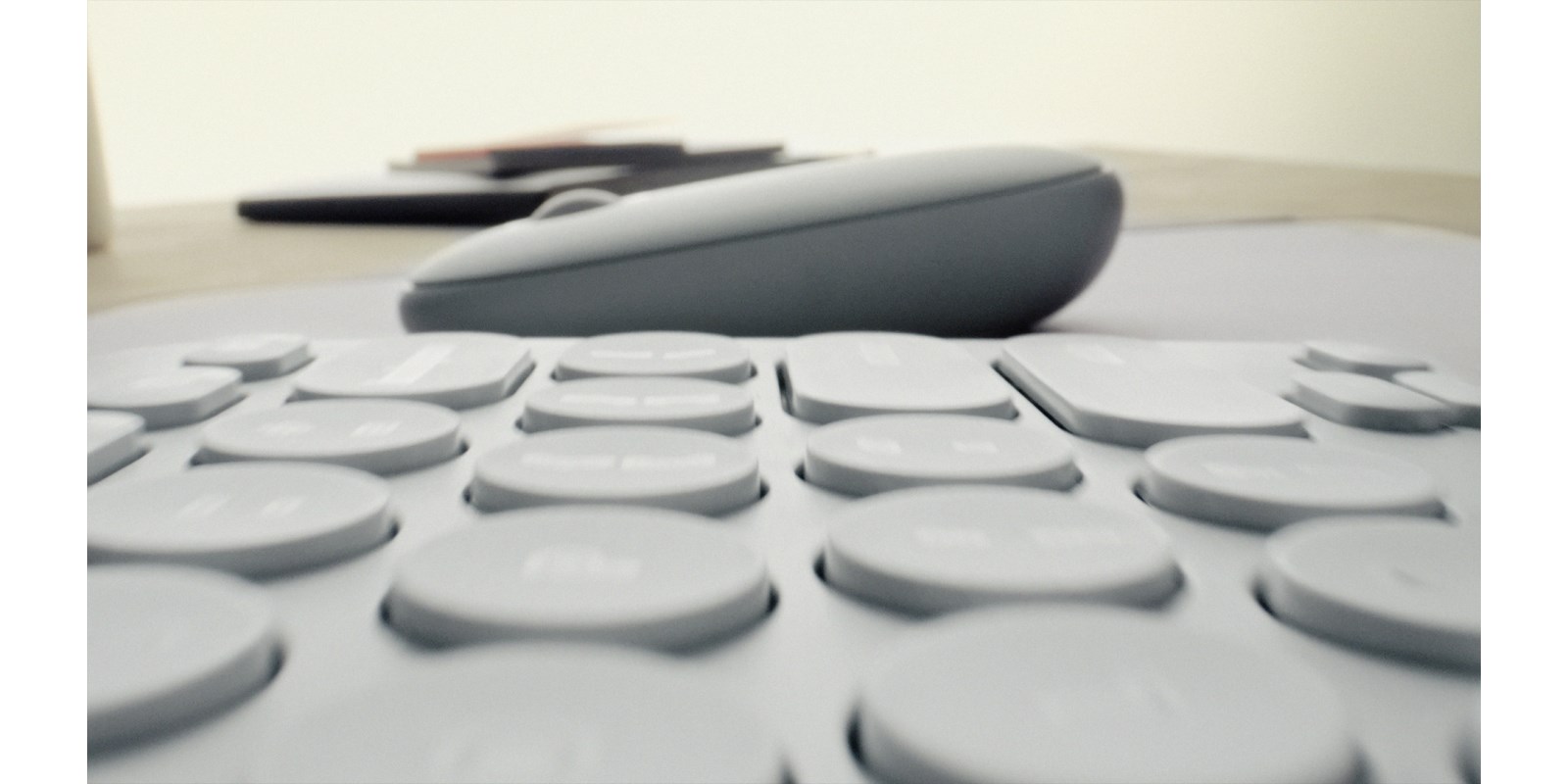 Set Logitech, tastierë Pebble Keys 2 K380s + maus Pebble M350s