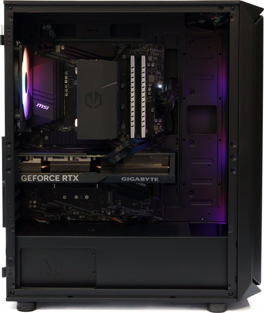 Kompjuter gaming Game Computer X G500, Ryzen 7 9800X3D, 32GB RAM, RX 7800 XT, 1TB SSD, i zi