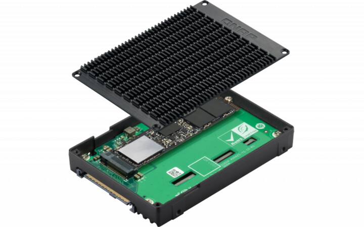 Адаптер за диск, QNAP QDA-UMP4 - U.2 NVMe SSD до M.2 NVMe SSD PCIe Gen4