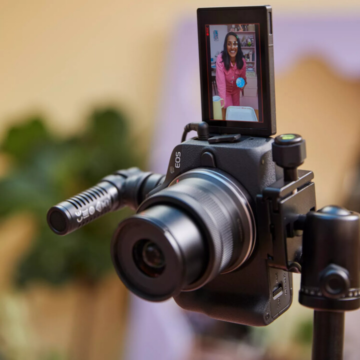 Kamerë Canon EOS R50, e zezë